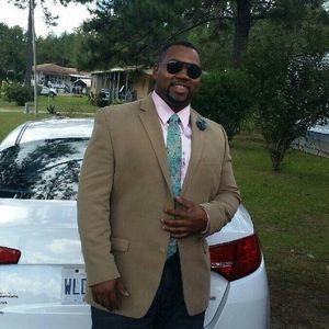 Meet your Posher, Derrick